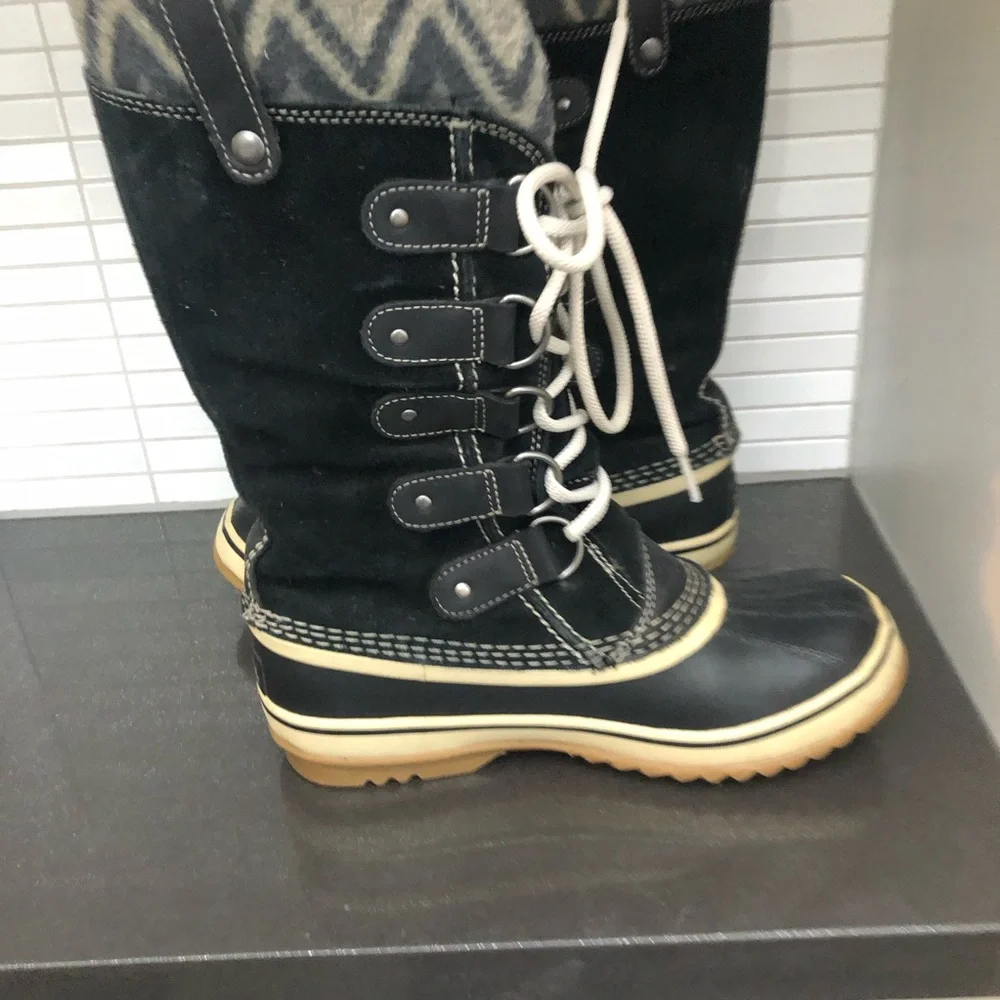 Sorel Women's Joan of Arctic Knit II black suede Waterproof Winter Boots: Size 7 - Picture 5 of 11